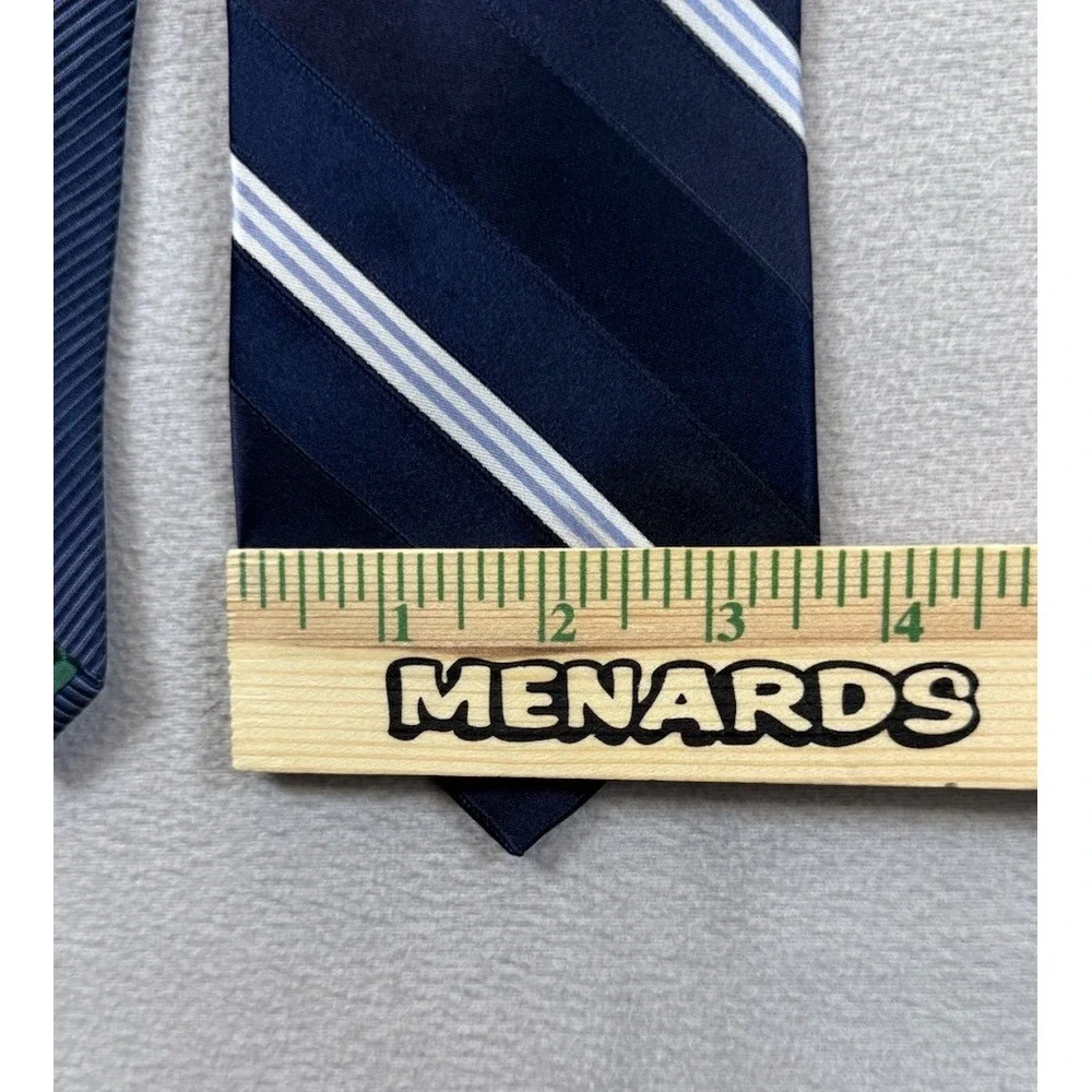 Tommy Hilfiger Men's Neck Tie Blue White Striped 100% Silk 56